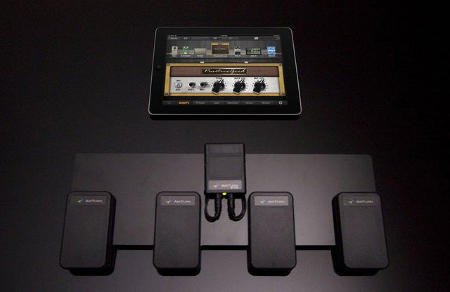 TechnologyTell: JamUp Pro XT integrates guitar/bass multi-FX system with wireless foot switch